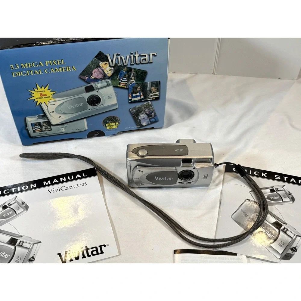 Vivitar ViviCam 3705 3.3MP Digital Camera Silver Tested Powers On‎ w/ Box